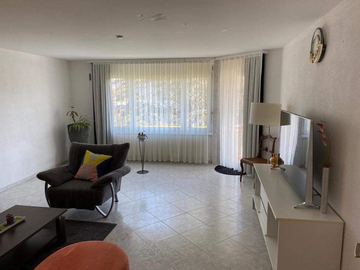 Grosszugige Ferienwohnung Eschenz Esterno foto